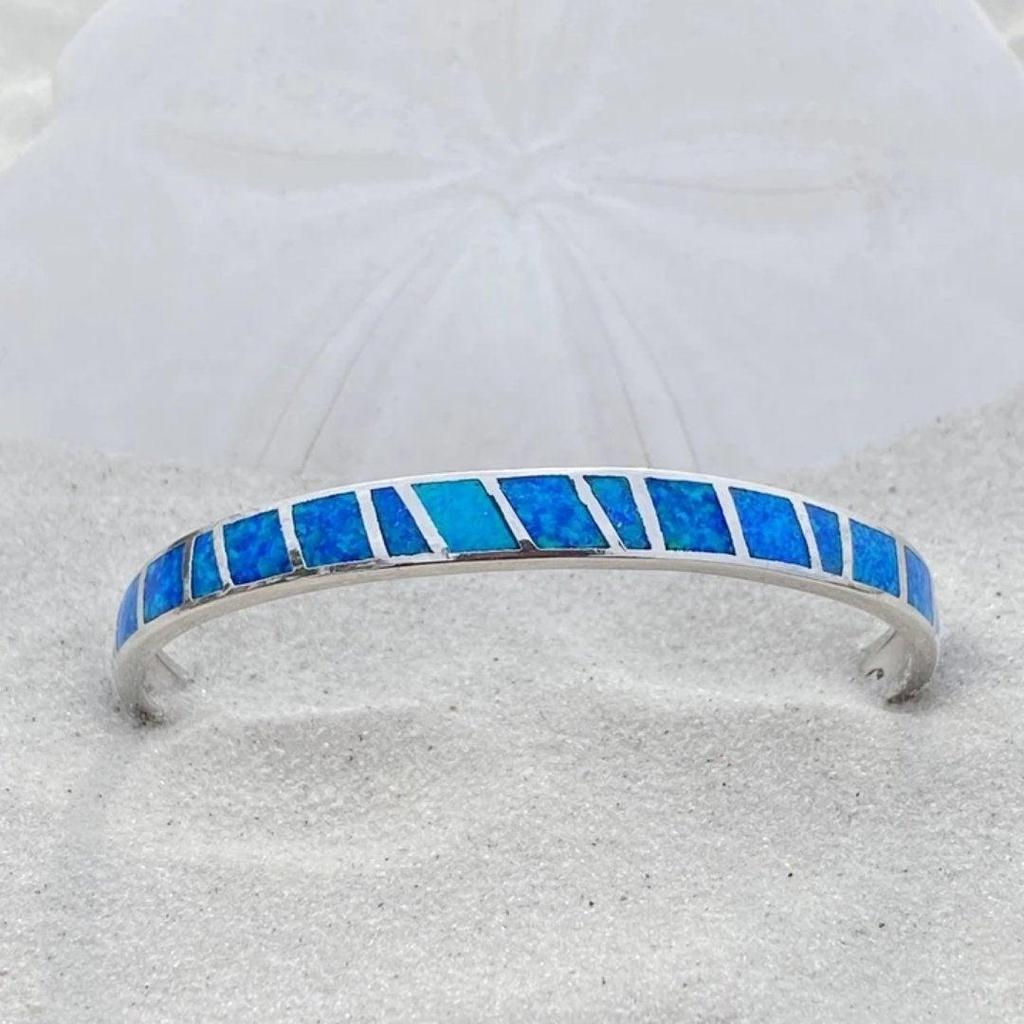 Armband aus blauem Opal und Weissgold