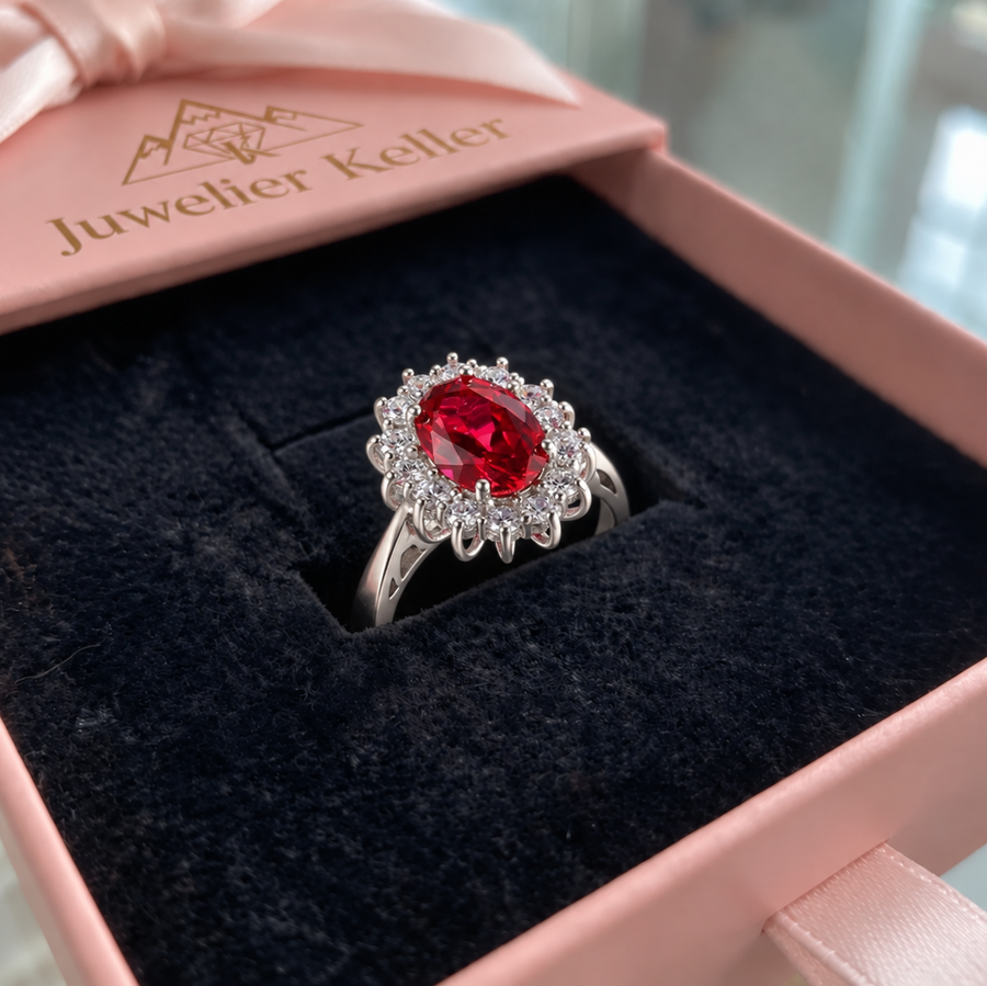 Klassischer Ring mit Rubin und Weissgold-Rand