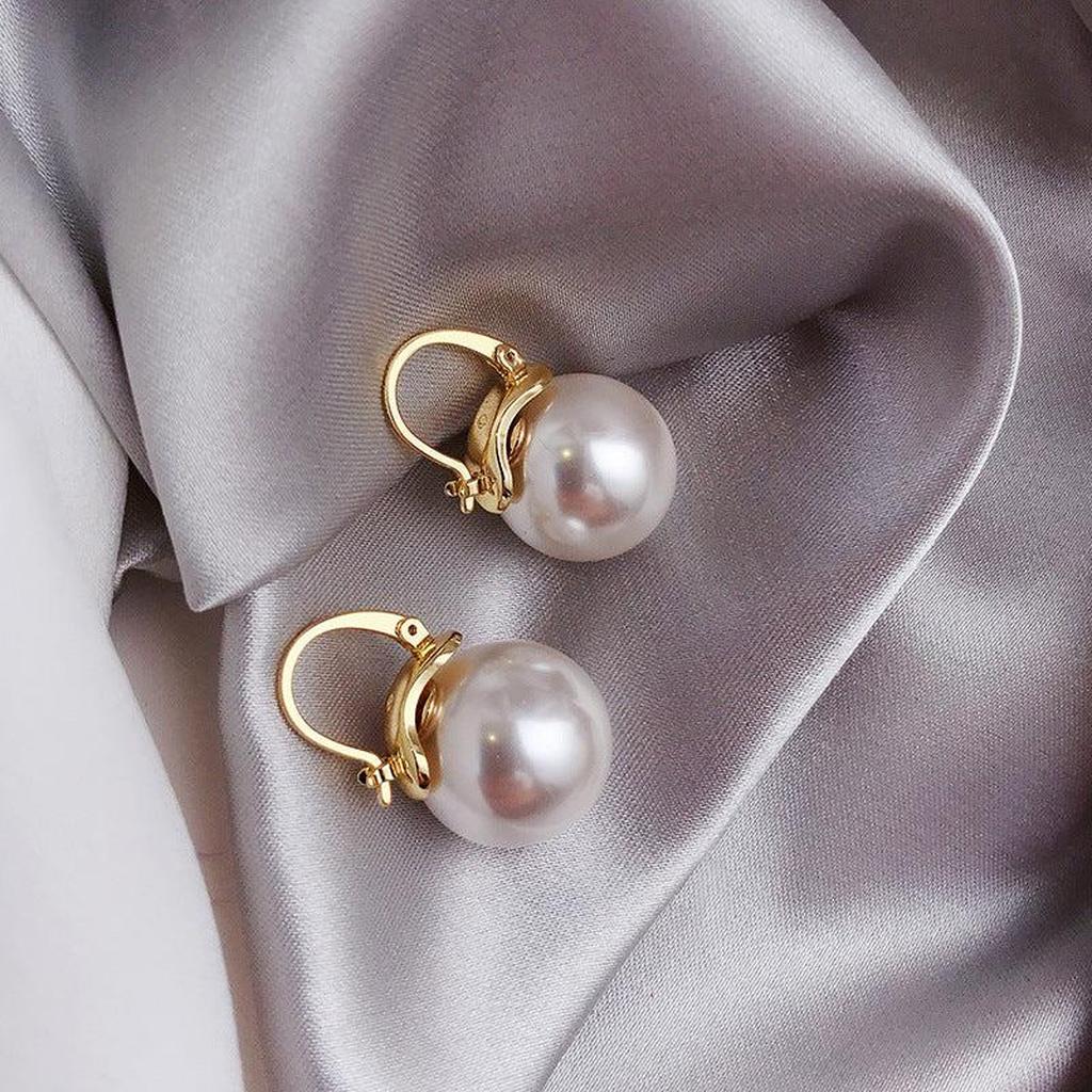 Grosse Ohrringe mit Margeriten in Gold