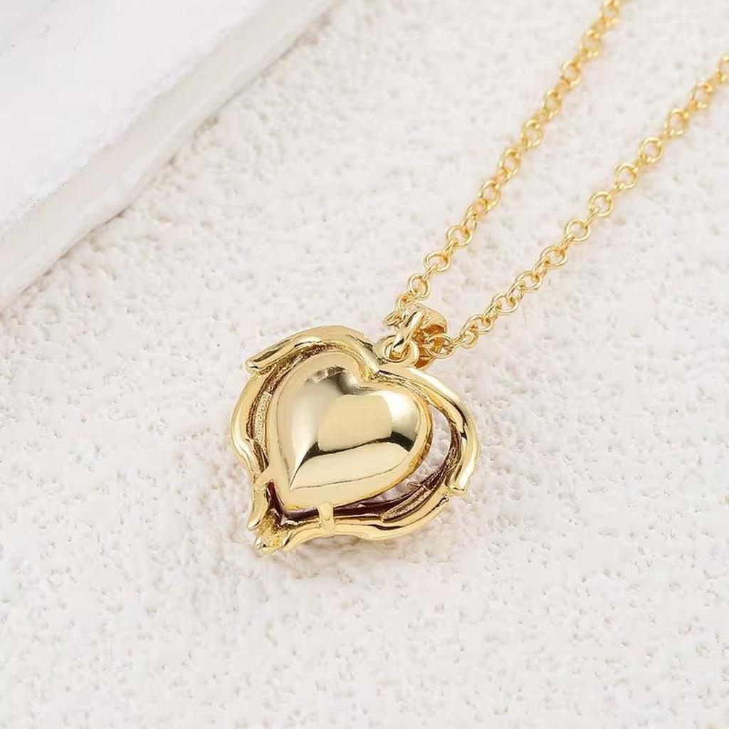 Halskette mit Rubin Herz Engel | Gold