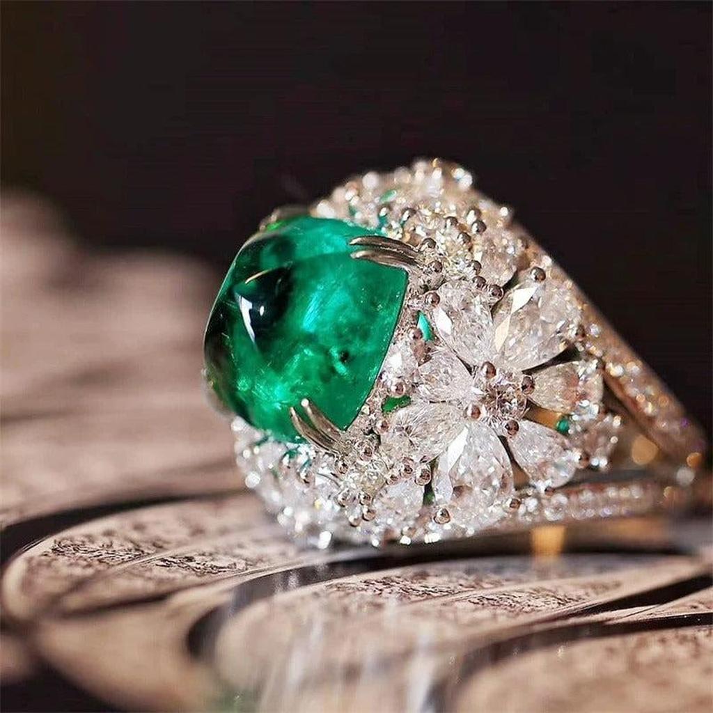 Retro-Blumenring mit grünem Stein und Diamanten